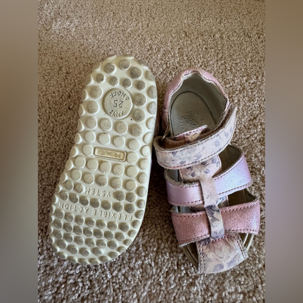 Primigi Pink Floral Kids Sandals - Picture 4 of 4